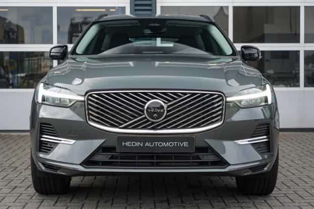 Volvo XC60 (2025) thumbnail 2
