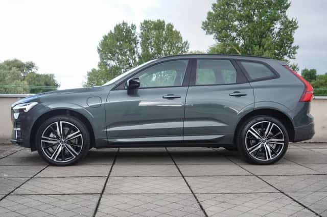 Volvo XC60 (2025) thumbnail 3