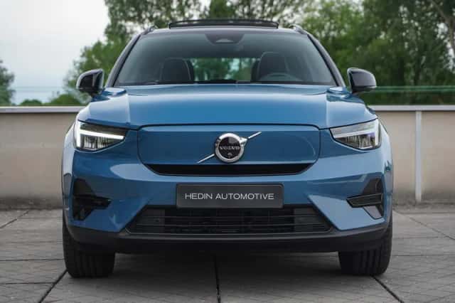 Volvo EX40 (2025) thumbnail 2