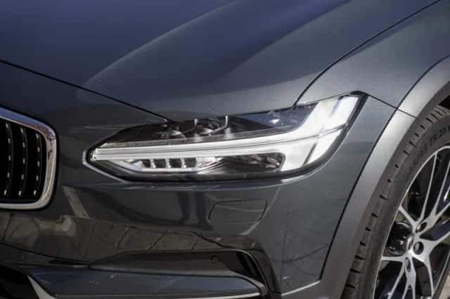 Volvo V90 (2018) thumbnail 4