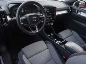 Volvo XC40 (2022) thumbnail 12
