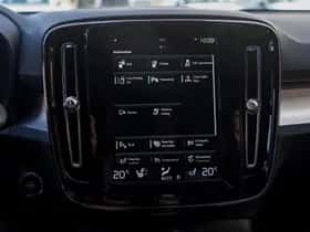 Volvo XC40 (2022) thumbnail 25