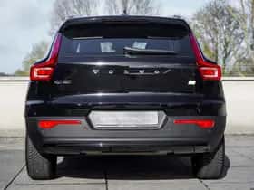 Volvo XC40 (2022) thumbnail 5