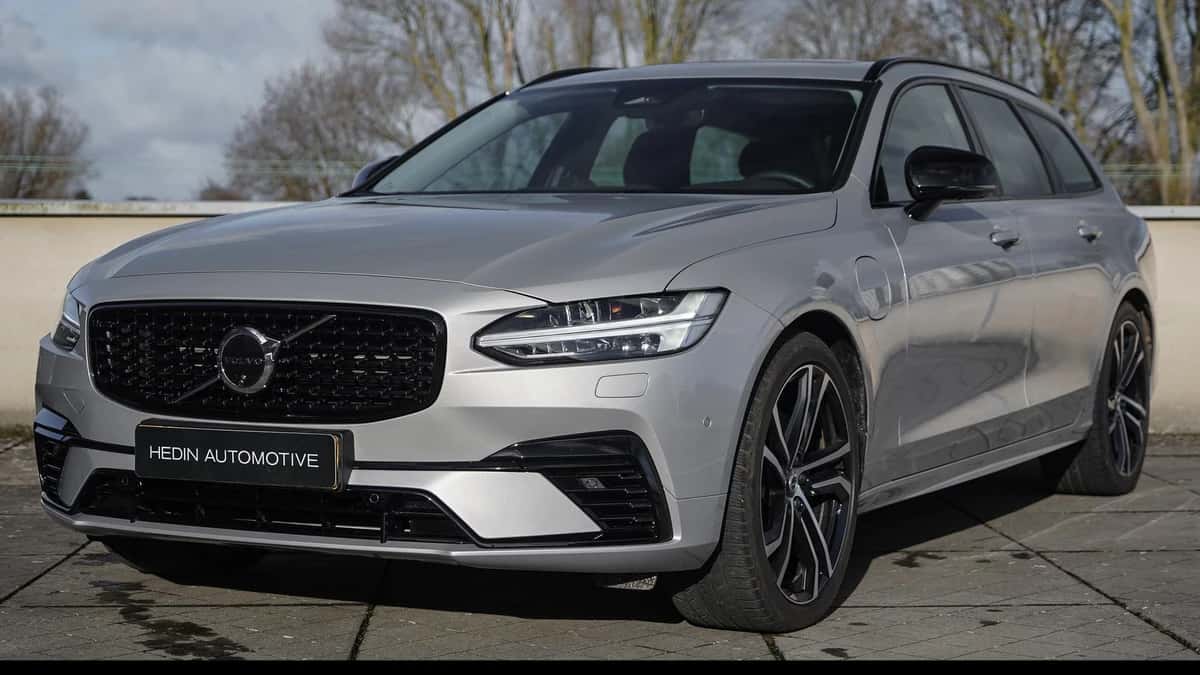 Volvo V90 (2025) — foto 1