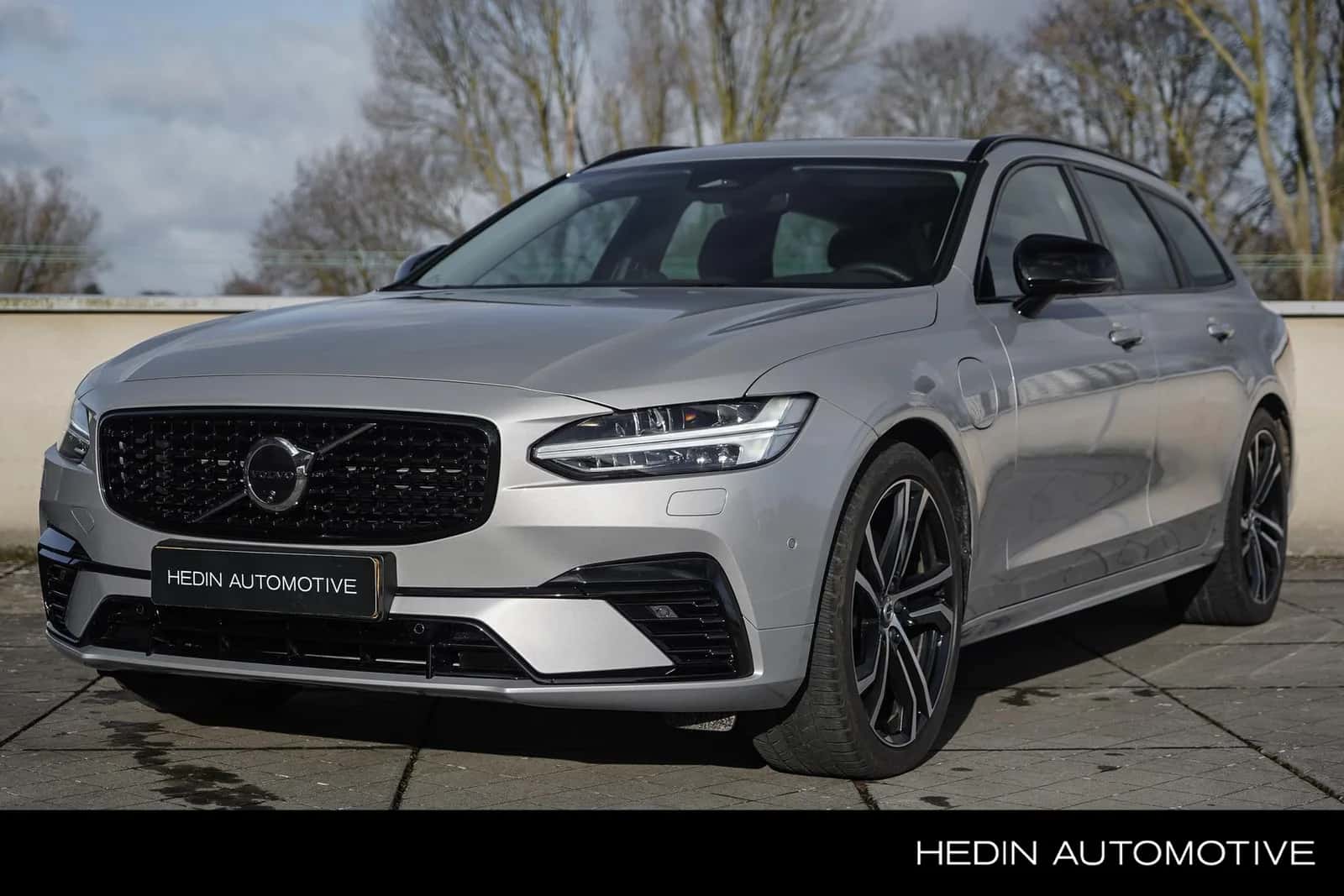 Volvo V90 (2025) — foto 1