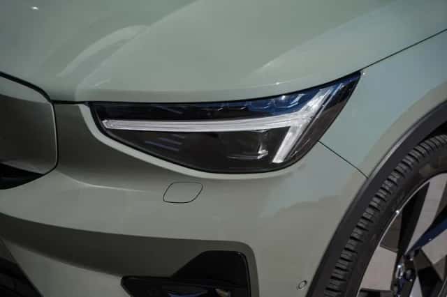 Volvo C40 (2025) thumbnail 4