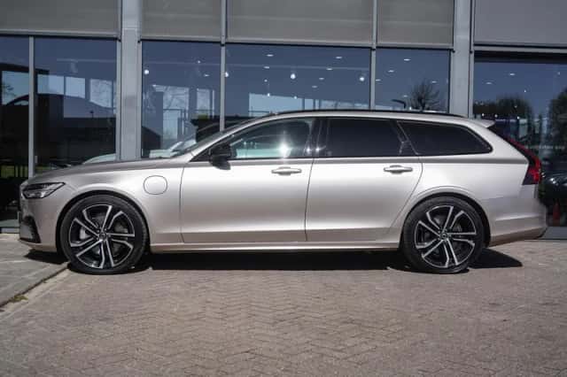 Volvo V90 (2025) thumbnail 3