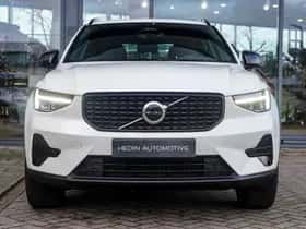Volvo XC40 (2025) thumbnail 2