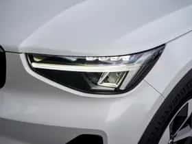 Volvo XC40 (2025) thumbnail 4