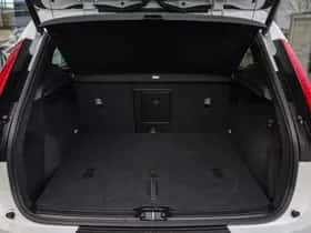 Volvo XC40 (2025) thumbnail 10