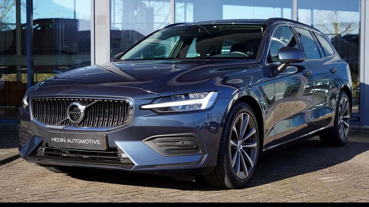 Volvo V60 (2022) — foto 1