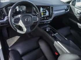 Volvo V60 (2022) thumbnail 12