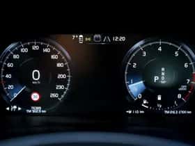 Volvo V60 (2022) thumbnail 17