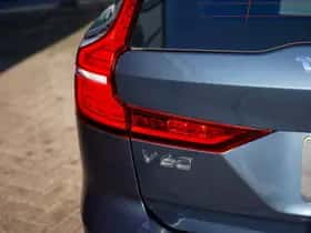 Volvo V60 (2022) thumbnail 8