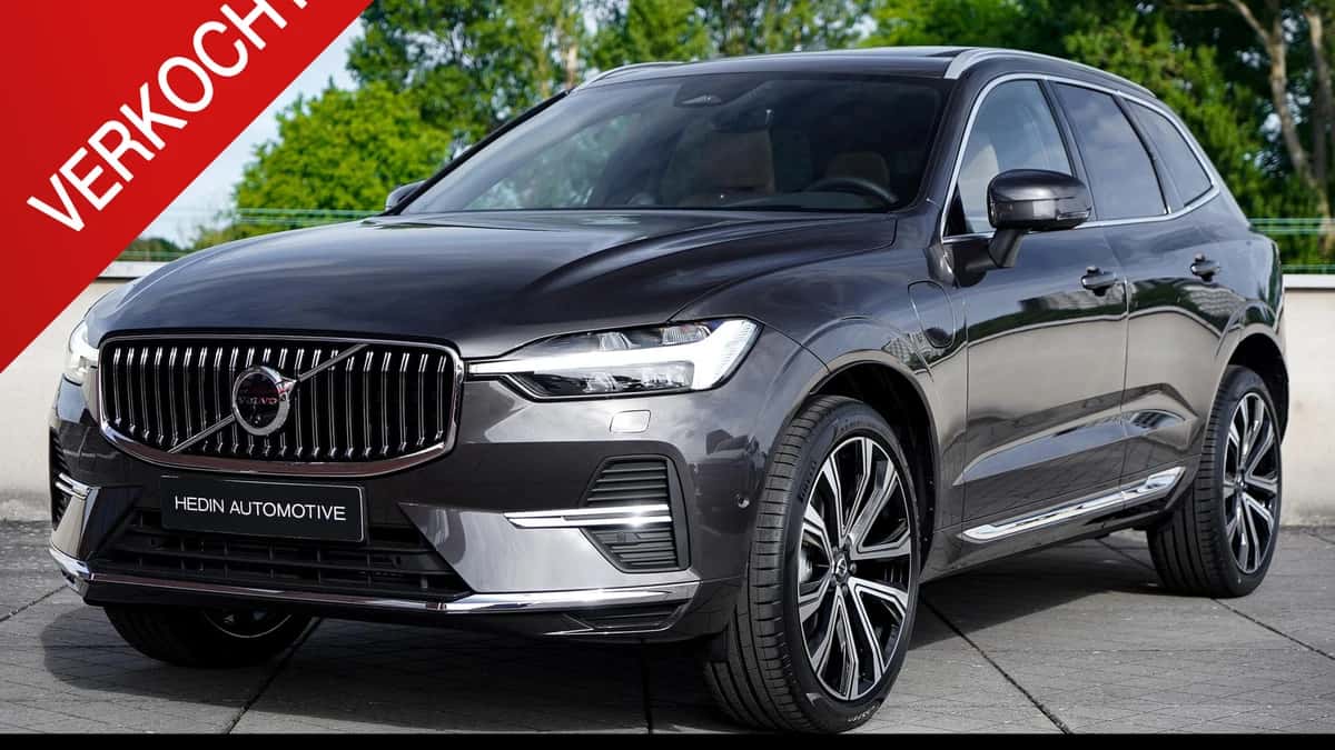 Volvo XC60 (2025) — foto 1