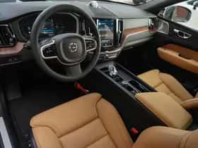 Volvo XC60 (2025) thumbnail 12