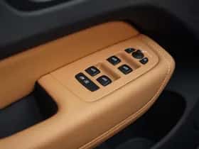 Volvo XC60 (2025) thumbnail 16