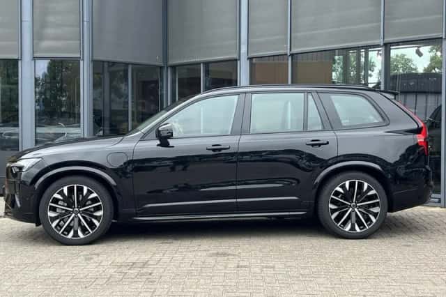 Volvo XC90 (2025) thumbnail 4