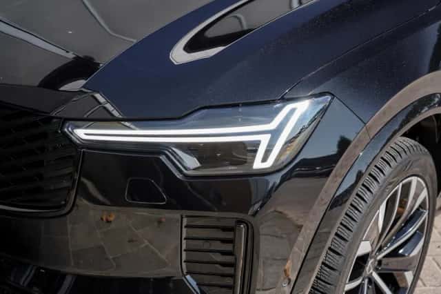 Volvo XC90 (2025) thumbnail 4