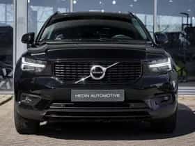 Volvo XC40 (2020) thumbnail 2