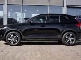 Volvo XC40 (2020) thumbnail 3