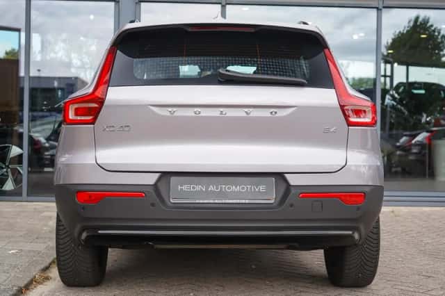Volvo XC40 (2025) thumbnail 5