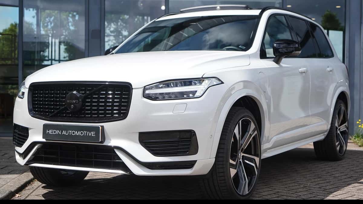 Volvo XC90 (2024) — foto 1