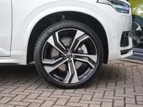 Volvo XC90 (2024) thumbnail 7