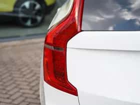 Volvo XC90 (2024) thumbnail 8