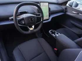 Volvo EX30 (2024) thumbnail 11