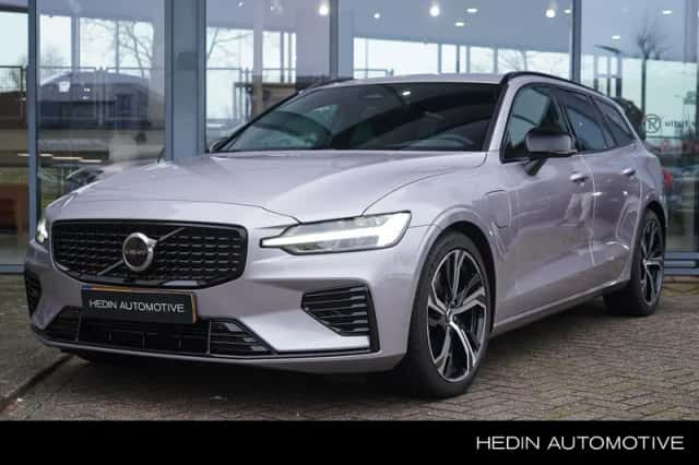 Volvo V60 (2025) thumbnail 1
