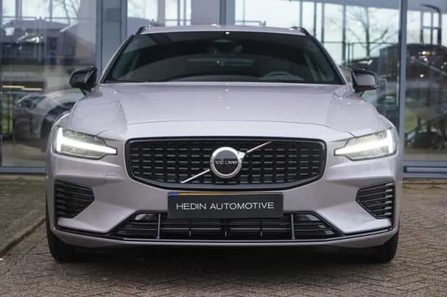 Volvo V60 (2025) thumbnail 2