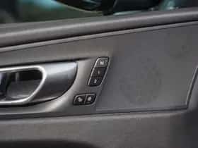 Volvo XC60 (2024) thumbnail 15