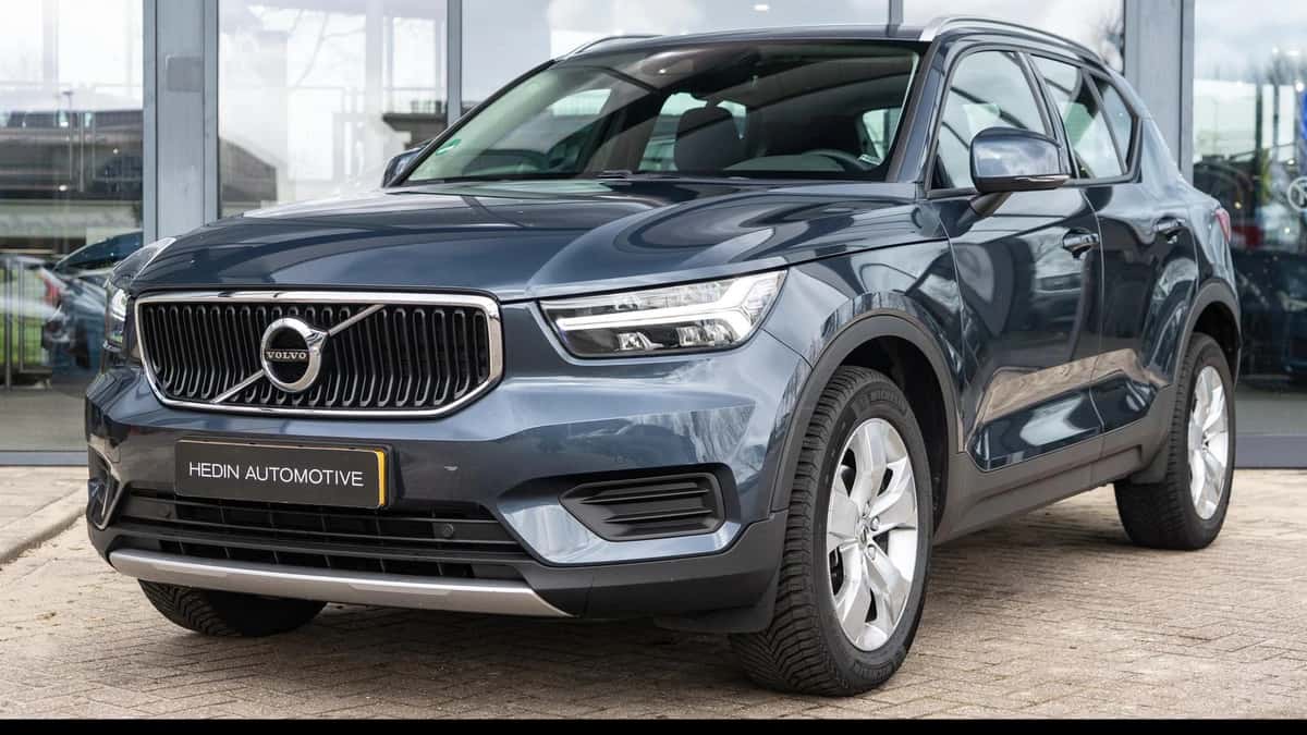 Volvo XC40 (2022) — foto 1