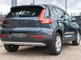 Volvo XC40 (2022) thumbnail 6