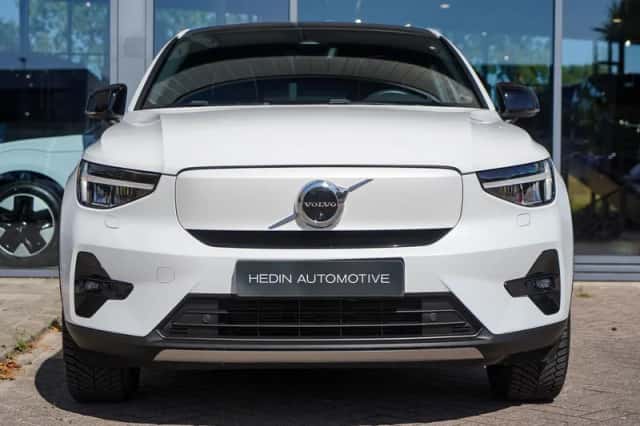 Volvo C40 (2023) thumbnail 2
