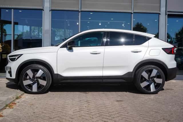Volvo C40 (2023) thumbnail 3