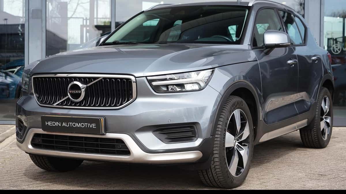 Volvo XC40 (2018) — foto 1