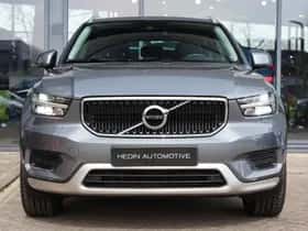 Volvo XC40 (2018) thumbnail 2