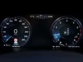 Volvo XC40 (2018) thumbnail 17