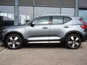 Volvo XC40 (2018) thumbnail 3