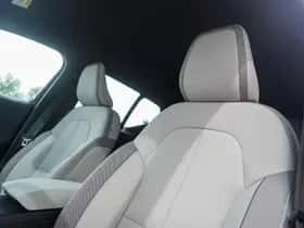 Volvo EX40 (2025) thumbnail 15