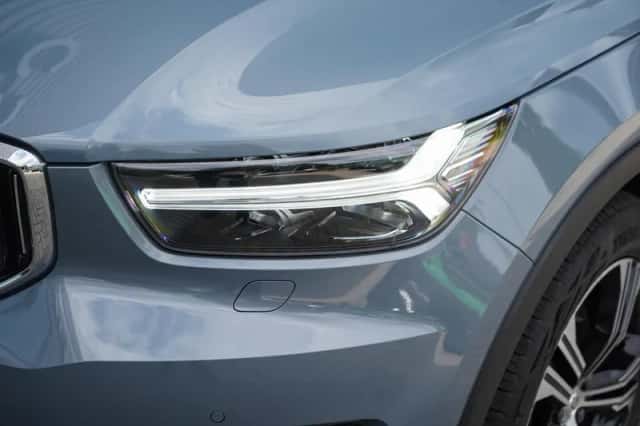 Volvo XC40 (2021) thumbnail 4