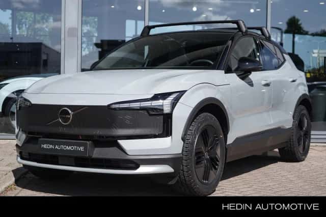 Volvo EX30 (2025) thumbnail 1