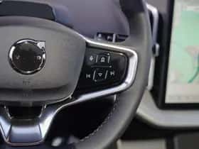 Volvo EX30 (2025) thumbnail 18