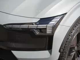 Volvo EX30 (2025) thumbnail 4