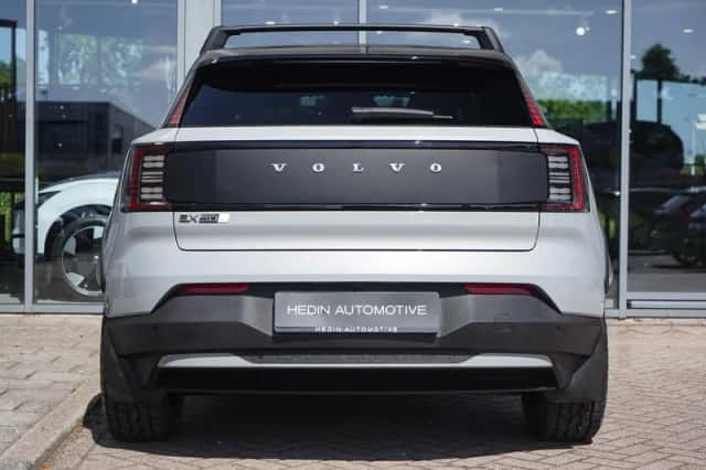 Volvo EX30 (2025) thumbnail 5
