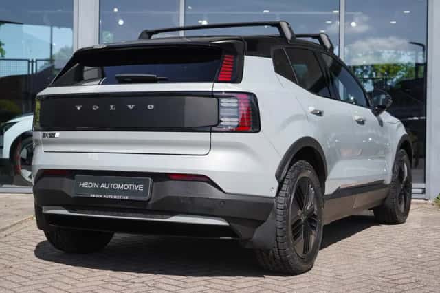 Volvo EX30 (2025) thumbnail 6