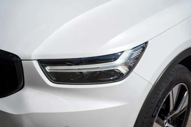 Volvo XC40 (2021) thumbnail 4