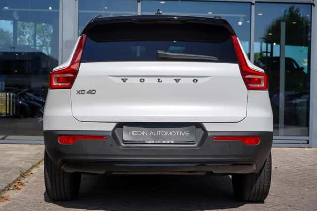 Volvo XC40 (2021) thumbnail 5